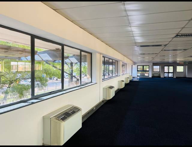 1,840M² OFFICE TO LET IN RANDJESPARK